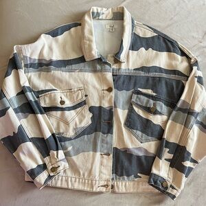 EASEL Camo Denim Jacket Sz MEDIUM